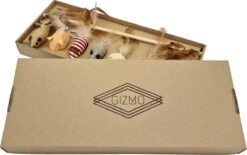 GIZMO Luxe Kattenspeeltjes Set - 7 Speeltjes - Interactieve Kattenhengel, Kattenspeelgoed & Speelmuisjes - Kitten Speeltjes -Huisdierenserie Winkel 1200x753 1