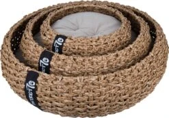 District 70 COCOON - Luxe Hondenmand Van Duurzaam Hoogwaardig Riet Met Zacht Kussen - Maten S/M/L - Large -Huisdierenserie Winkel 1200x842